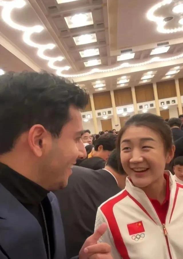 最新赛事直播，家的温馨与友情的纽带盛宴