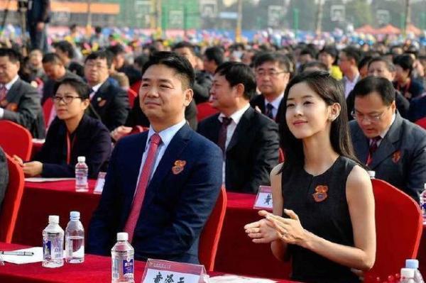 宅男最新中文现象，背景、事件与影响，时代地位深度探讨