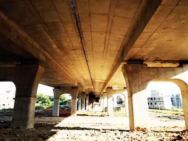 贵港在建大桥最新动态及其地区影响，一种观点的深度解析
