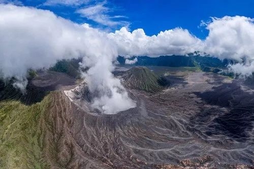 最新地震新闻，自然之旅探寻美景，内心平静的追求