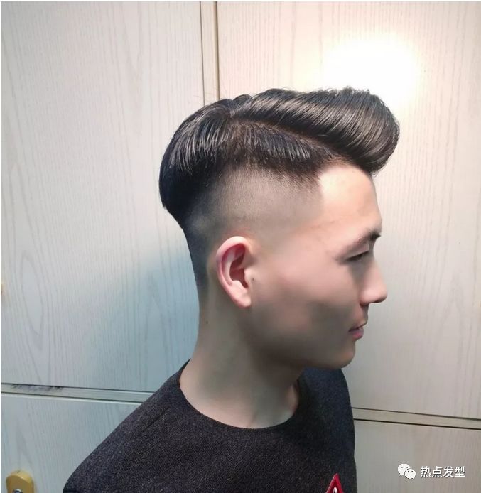 男士最新发型图片大全，时尚趋势与造型指南